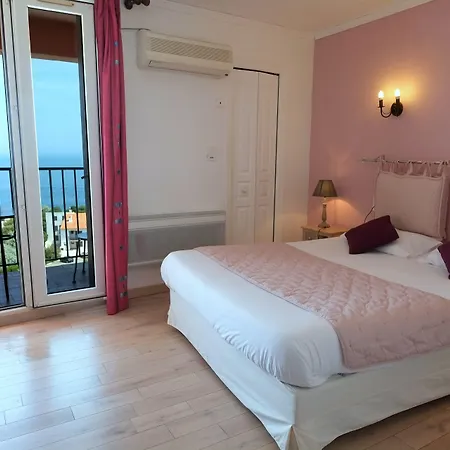 Le Catalan Restaurant Le Miradou ホテル 3*